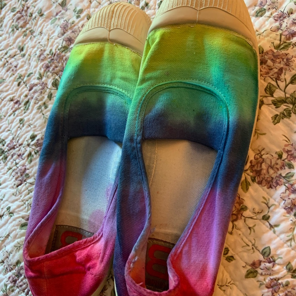 Tye dye Benetton slip ons